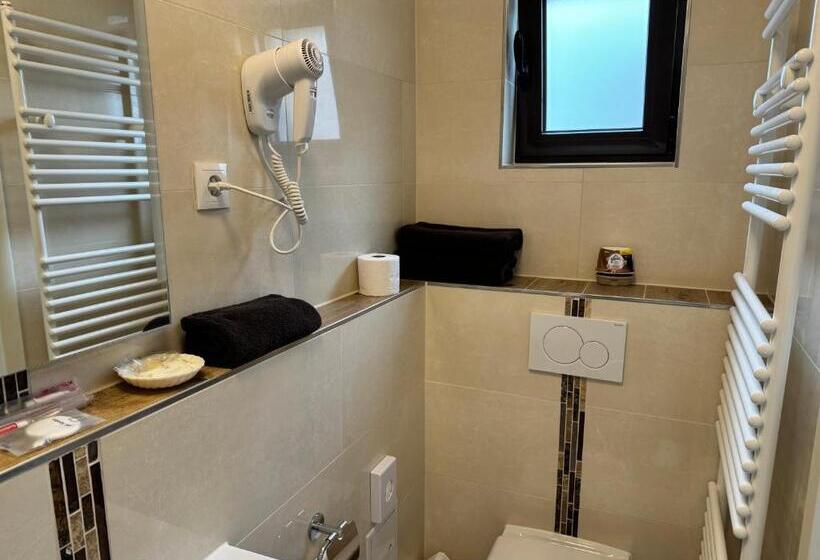 スタンダードルーム, Zu Den Burgen