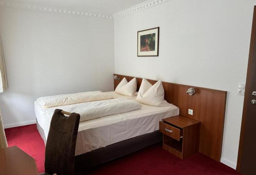 スタンダードルーム, Zu Den Burgen