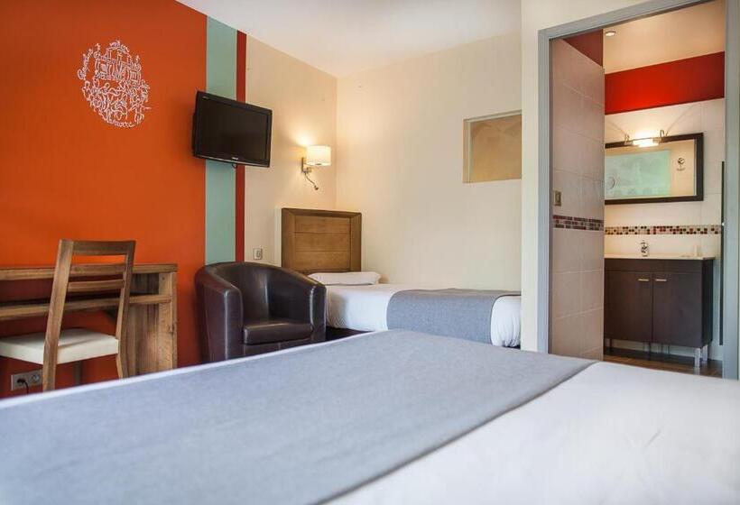 חדר קומפורט לשלושה, Logis Hotel Erreguina