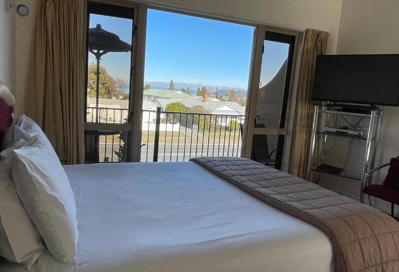 管理人员工作室, Chantillys Motor Lodge