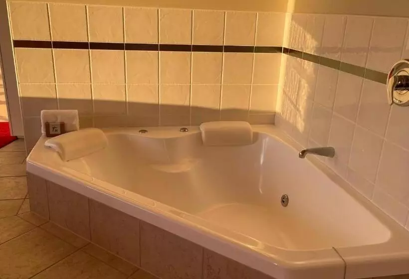 デラックススイート, Chantillys Motor Lodge