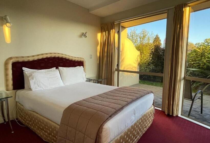 带2个卧室的套房, Chantillys Motor Lodge