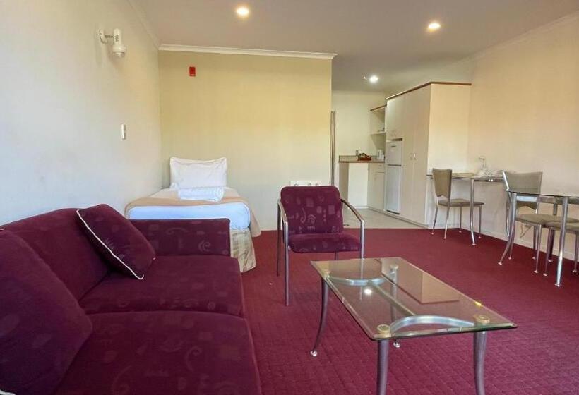 Апартаменты 1 Спальня, Chantillys Motor Lodge