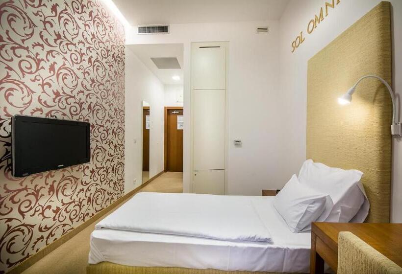 اتاق استاندارد یک نفره, Rimske Terme Resort Hotel Sofijin Dvor