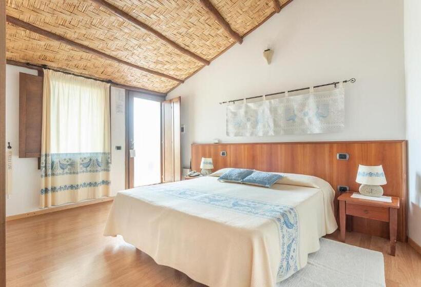 חדר משפחתי, Villa Canu