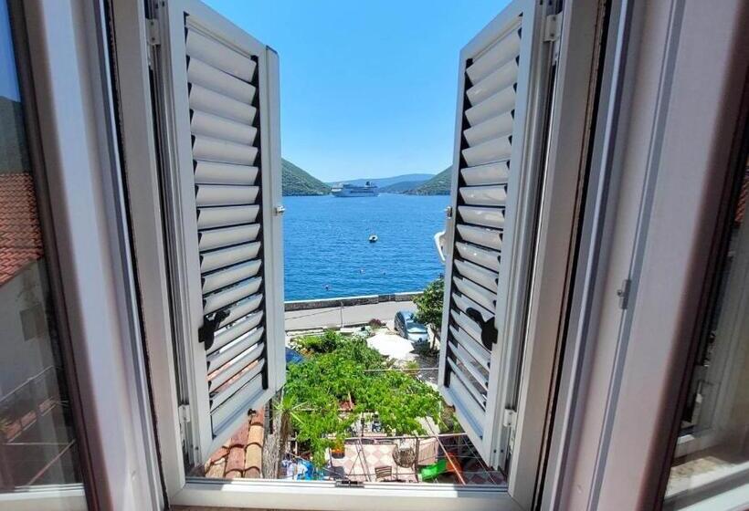 اتاق استاندارد با سرویس بهداشتی مشترک, Bluemarine Rooms & Apartments