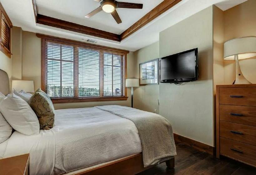 Апартаменты 1 Спальня, One Ski Hill Place