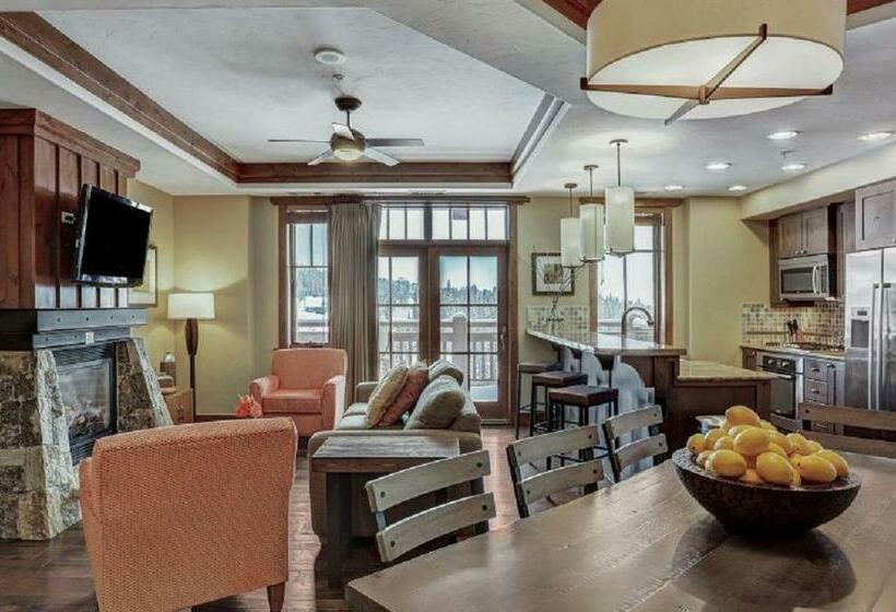 Апартаменты 1 Спальня, One Ski Hill Place