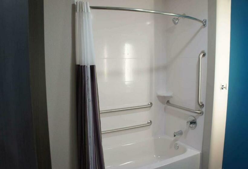 غرفة قياسية سرير كينج لذوى الإحتياجات الخاصة, La Quinta By Wyndham Gainesville