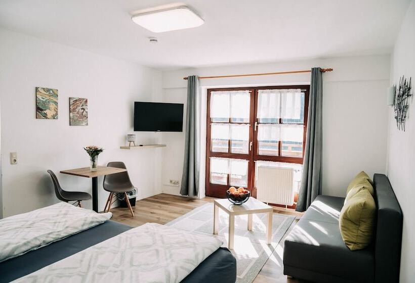 Номер Стандарт, Waldpension Jagerstuberl