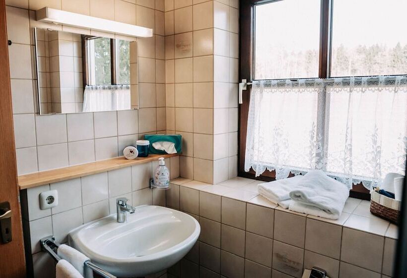 חדר סטנדרט, Waldpension Jagerstuberl