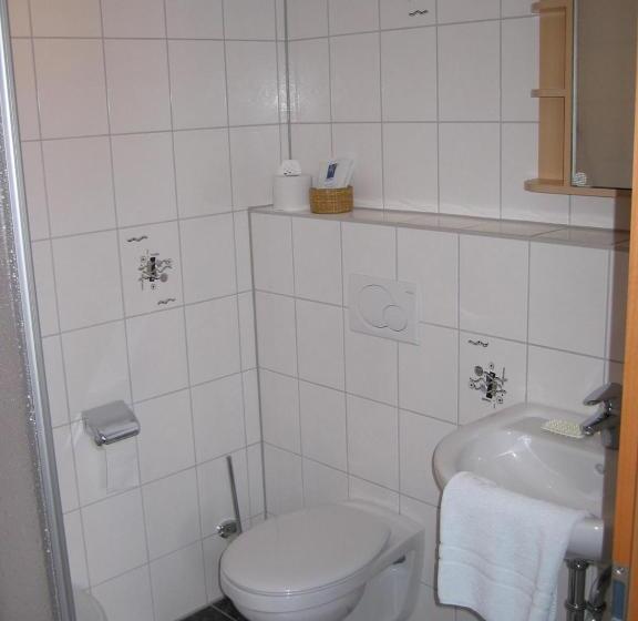 Номер Стандарт, Waldpension Jagerstuberl