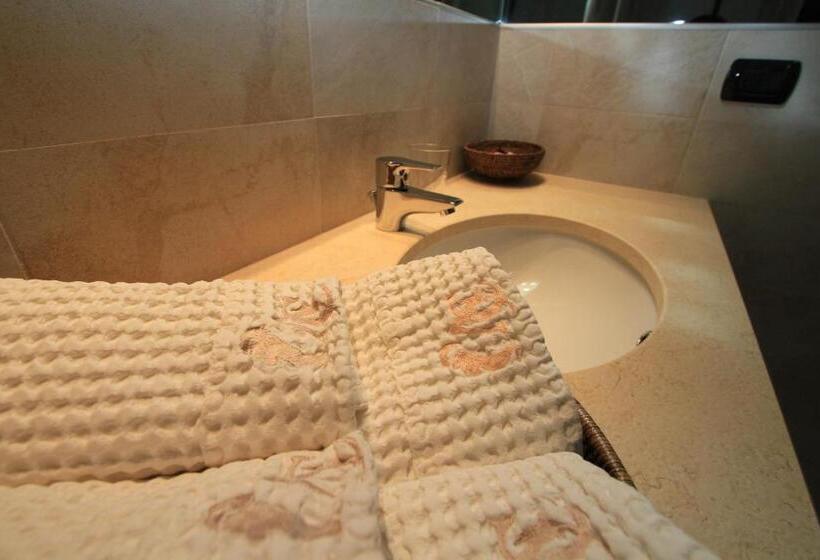 高级大房间, Albergo Della Ceramica
