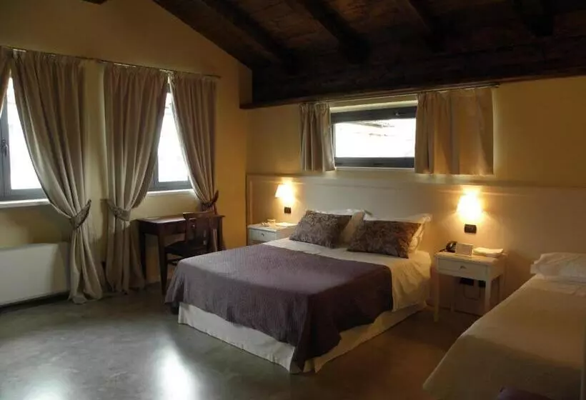 Standard Kolmen Hengen Huone, Albergo Della Ceramica