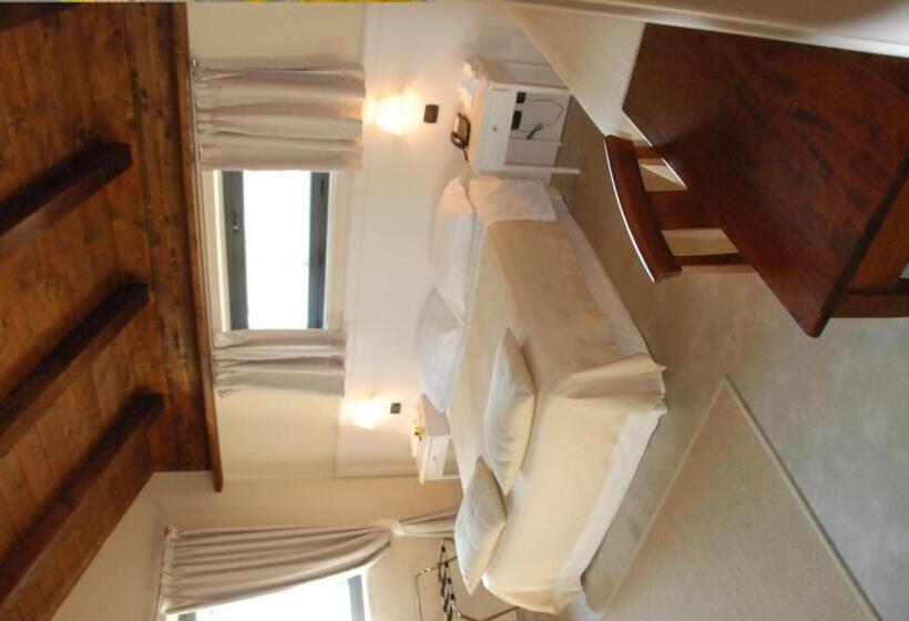 Номер Стандарт Трехместный, Albergo Della Ceramica