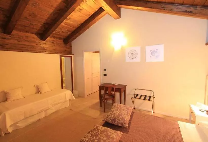 Standard Kolmen Hengen Huone, Albergo Della Ceramica