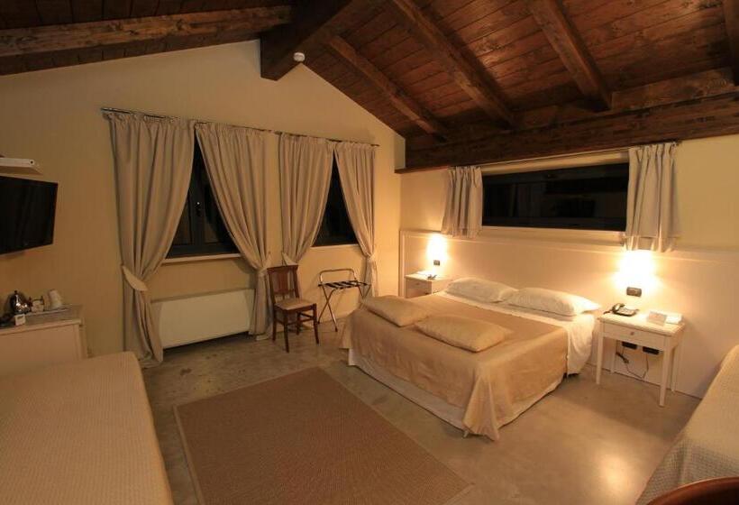 Четырехместный Номер Стандарт, Albergo Della Ceramica