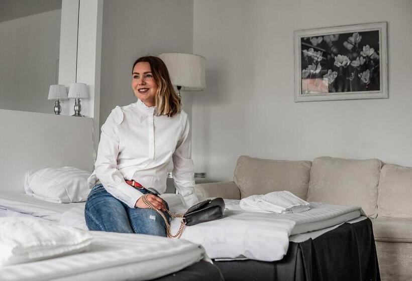 스탠다드 룸, Alexander