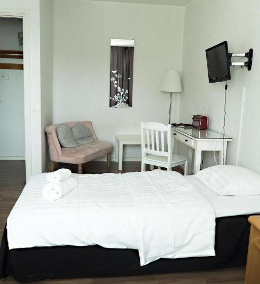 스탠다드 룸, Alexander