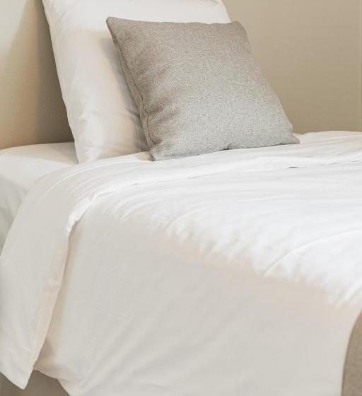 غرفة قياسية فردية, Amfora