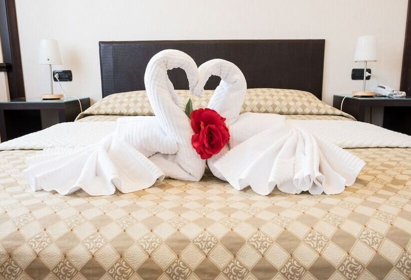 חדר סטנדרט, Astoria