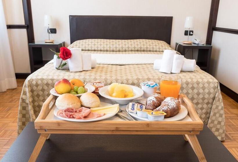 חדר סטנדרט, Astoria