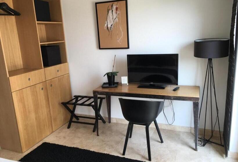 חדר סטנדרט, Aux 13 Arches