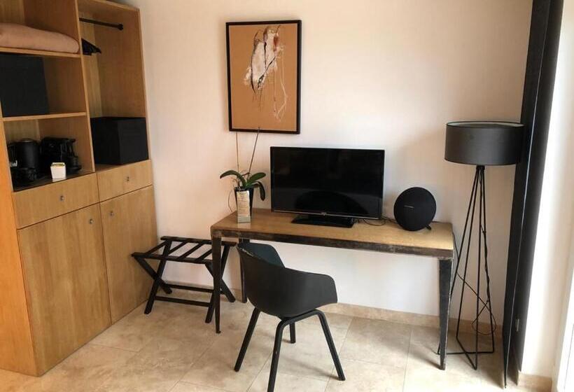 חדר סטנדרט, Aux 13 Arches