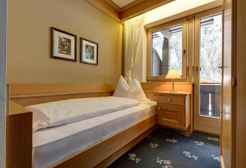 标准单人间, Burgfrieden