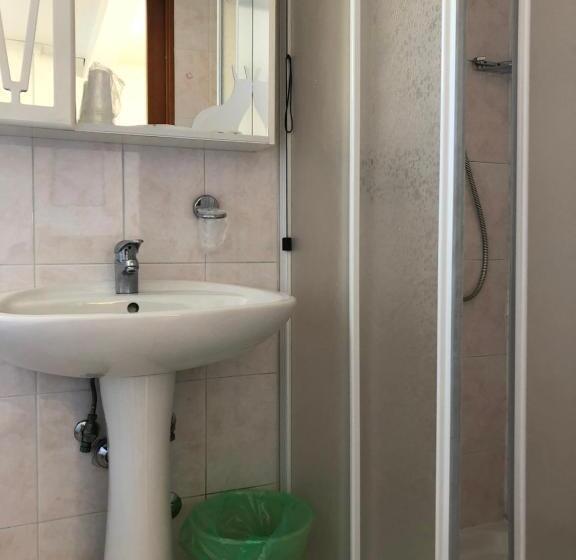 Quarto standart individual, Eden