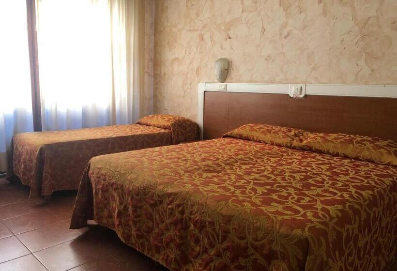 Quarto Triplo Standart, Eden