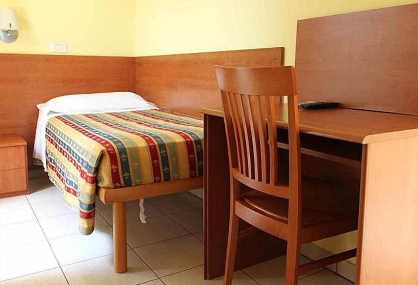 Quarto Estandar Individual, Eden