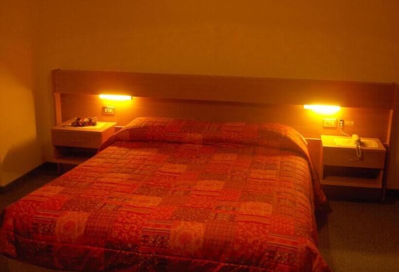 Четырехместный Номер Стандарт, Garni Ongaro