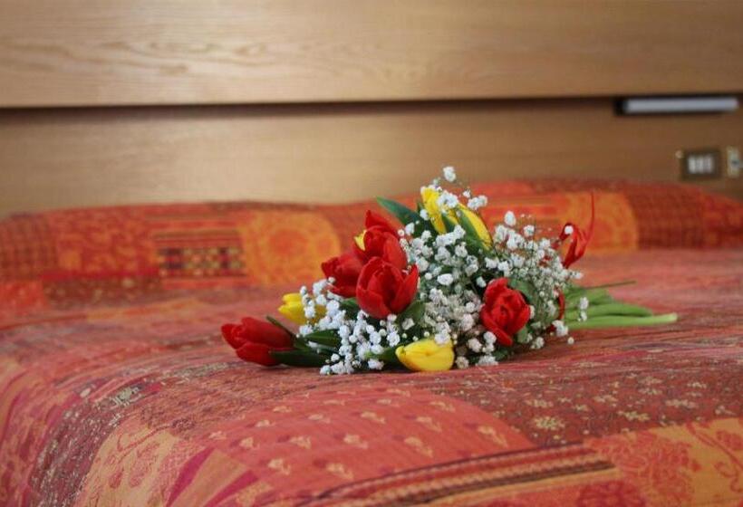 Четырехместный Номер Стандарт, Garni Ongaro