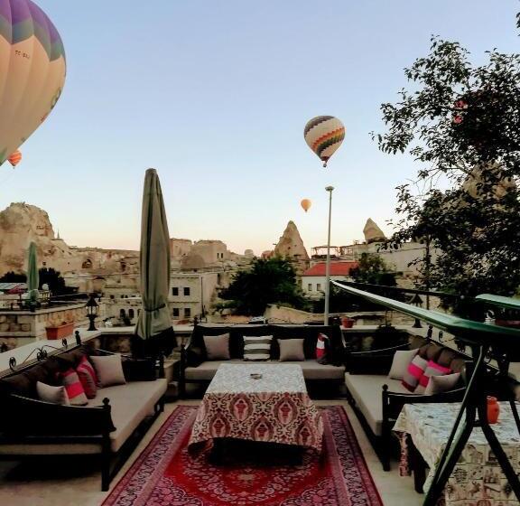 デラックスルーム, Guzide Cave