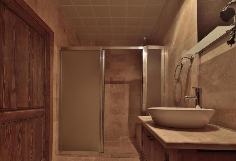 スタンダードインサイドビュールーム, Guzide Cave