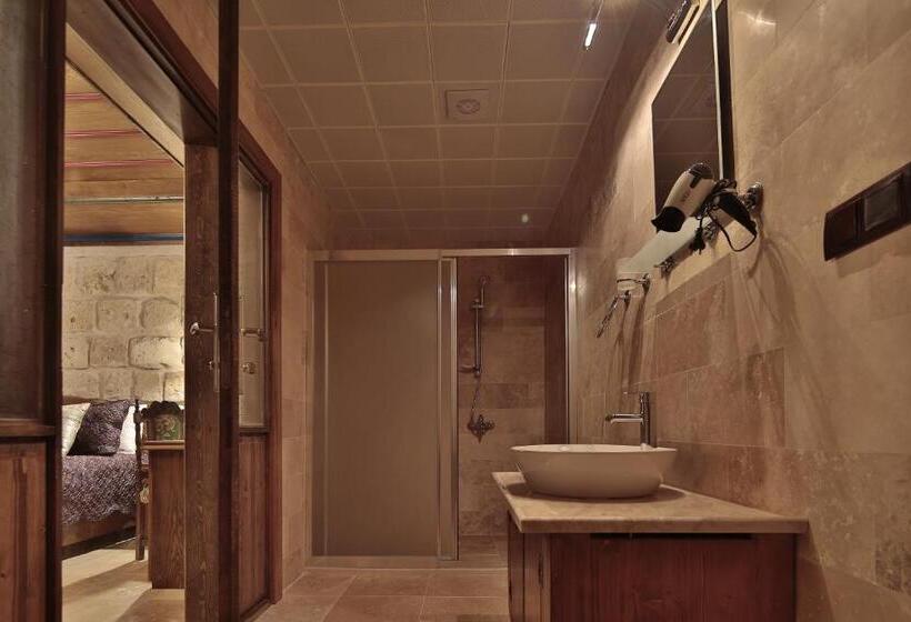 スタンダードインサイドビュールーム, Guzide Cave