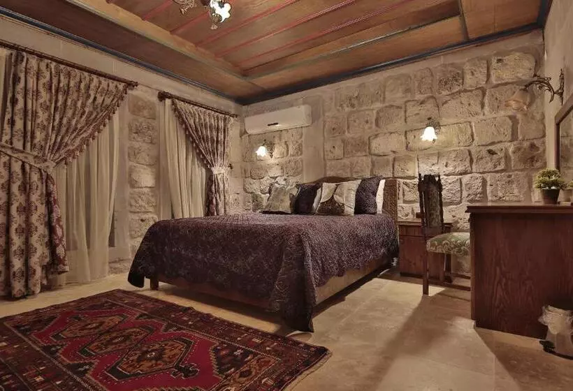 اتاق استاندارد اینتریور, Guzide Cave