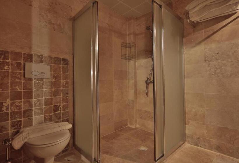 デラックスルーム, Guzide Cave