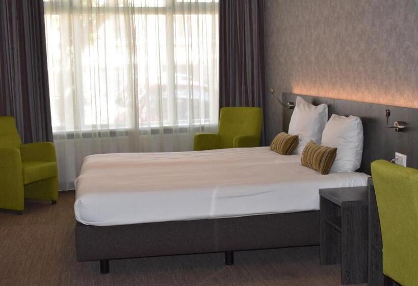 اتاق خانوادگی, Het Hart Van Weesp