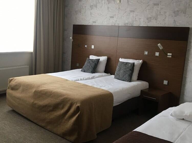 اتاق استاندارد سه نفره, Het Hart Van Weesp