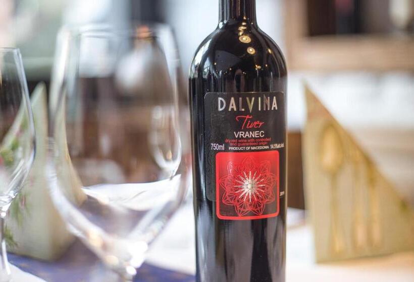 Quarto Estandar Individual com Sacada, Hirsch