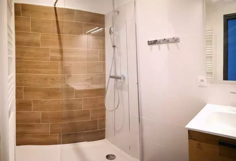スタンダードトリプルルーム, Hostellerie Du Val D Or