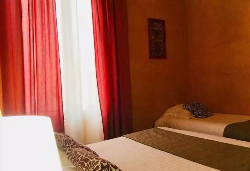 اتاق استاندارد سه نفره, Hôtel Moderne