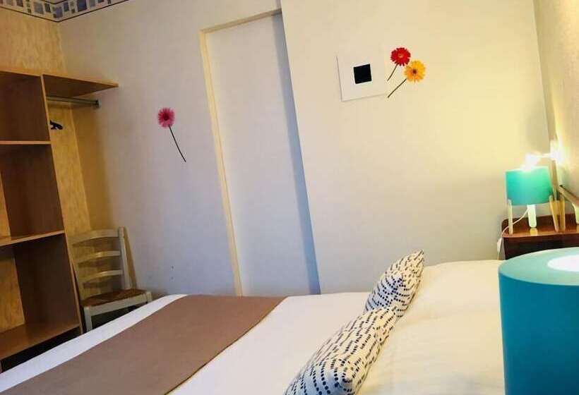 غرفة إقتصادية, Hôtel Moderne