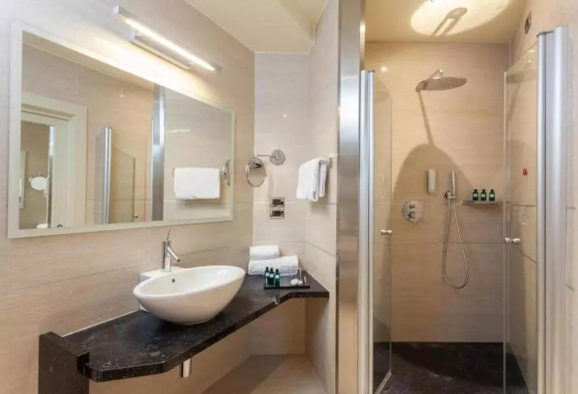 اتاق اجرایی, Kristal Palace   Tonelli Hotels   Adult Friendly