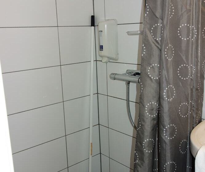 غرفة قياسية, L Svanen