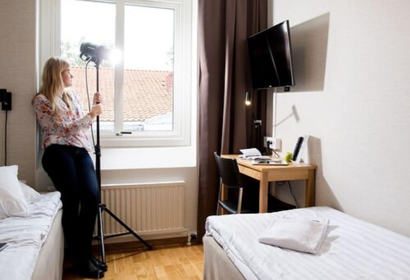 غرفة قياسية, L Svanen