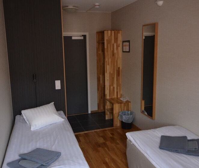 غرفة قياسية, L Svanen