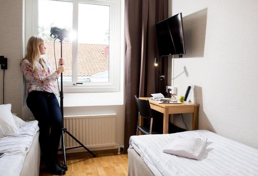 غرفة قياسية, L Svanen